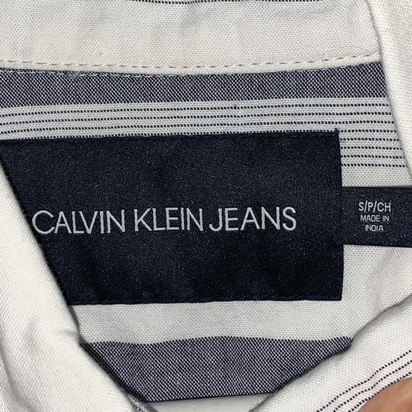 Calvin Klein short sleeve button down stripe shirt - Picture 3 of 3